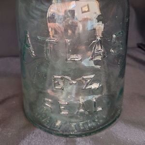 Vintage Atlas EZ Seal Jar with lid