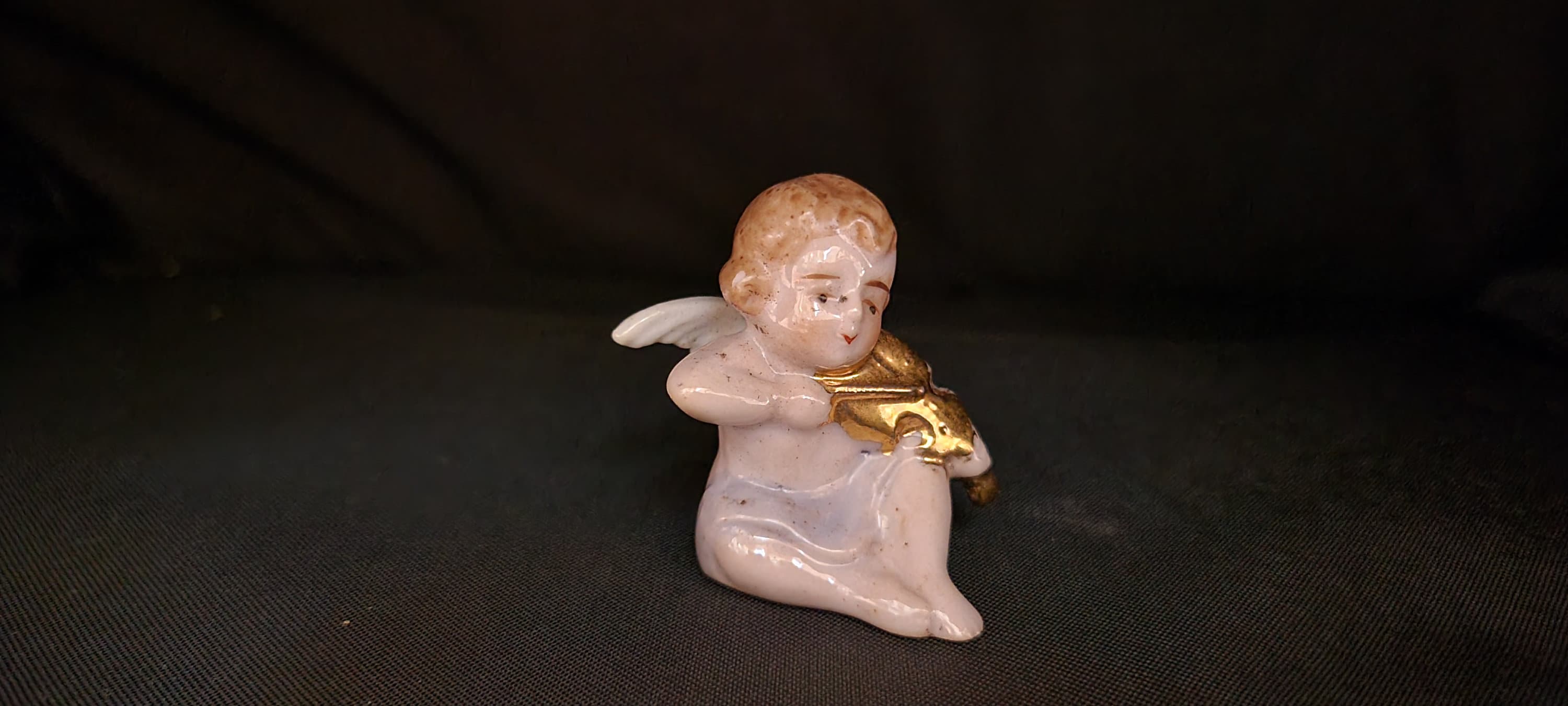 ヴァイオリンを弾く天使のヴィンテージ小像 - Etsy 日本