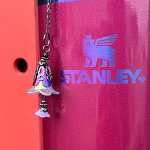 スタンレー クロマ ミッドナイト グリッツ フラワー チャーム 虹色 ブラック スタンレー タンブラーバッグ ネームバッジ チャーム ギフト