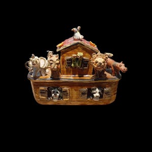 Handcrafted Noah&#39;s Ark – Ceramic and Wooden Animal Figurines, Biblical Story Decor, Unique Gift, Nursery Decoration, Religious Art.