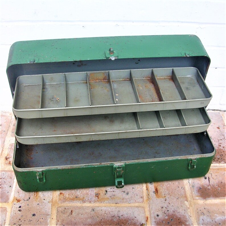 metal tackle box