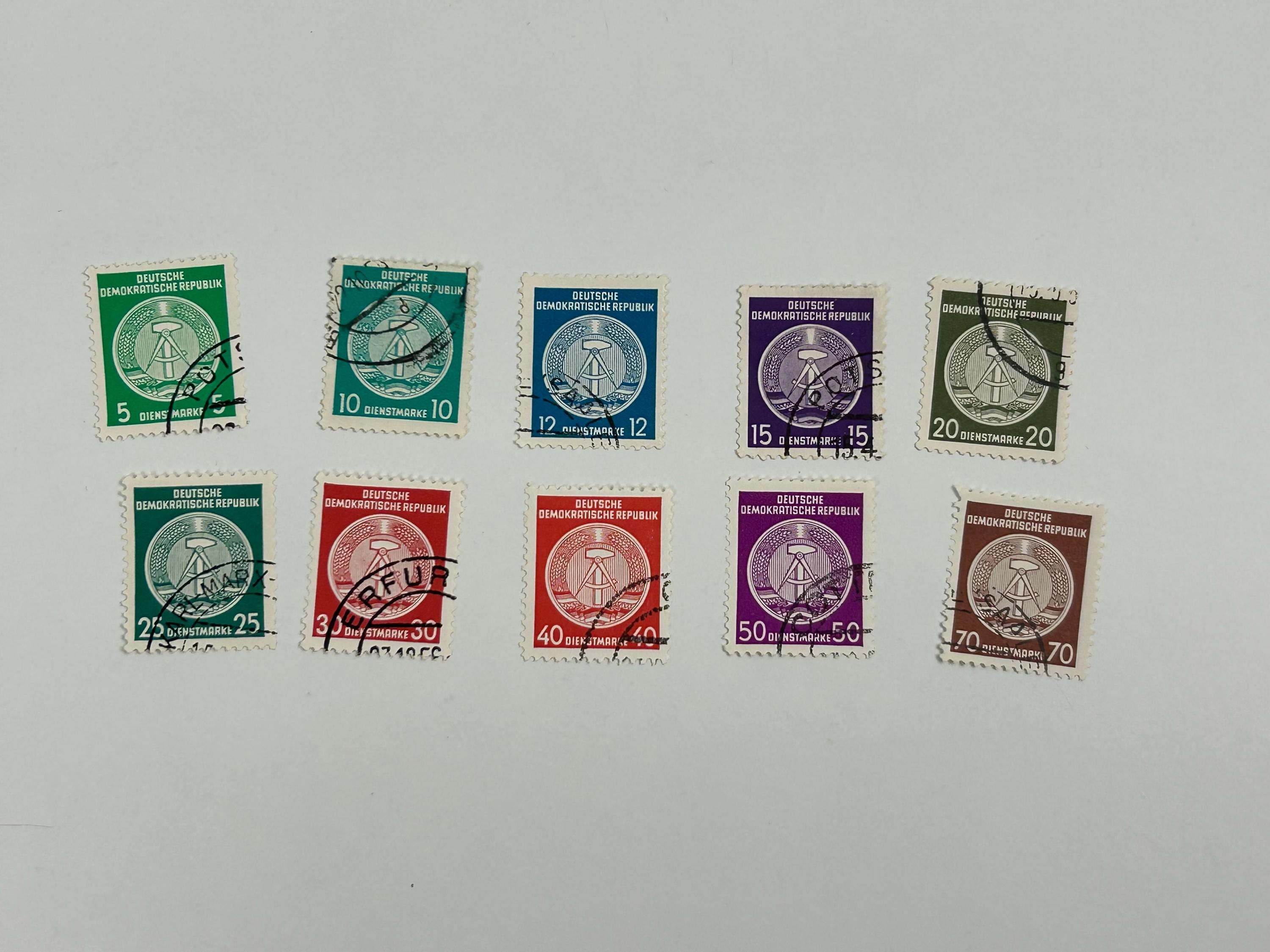 Verschiedene Werte Dienstmarke DDR Deutsche Demokratische Republik gestempelt Briefmarkensammlung Philatelie alt Briefmarkensammler