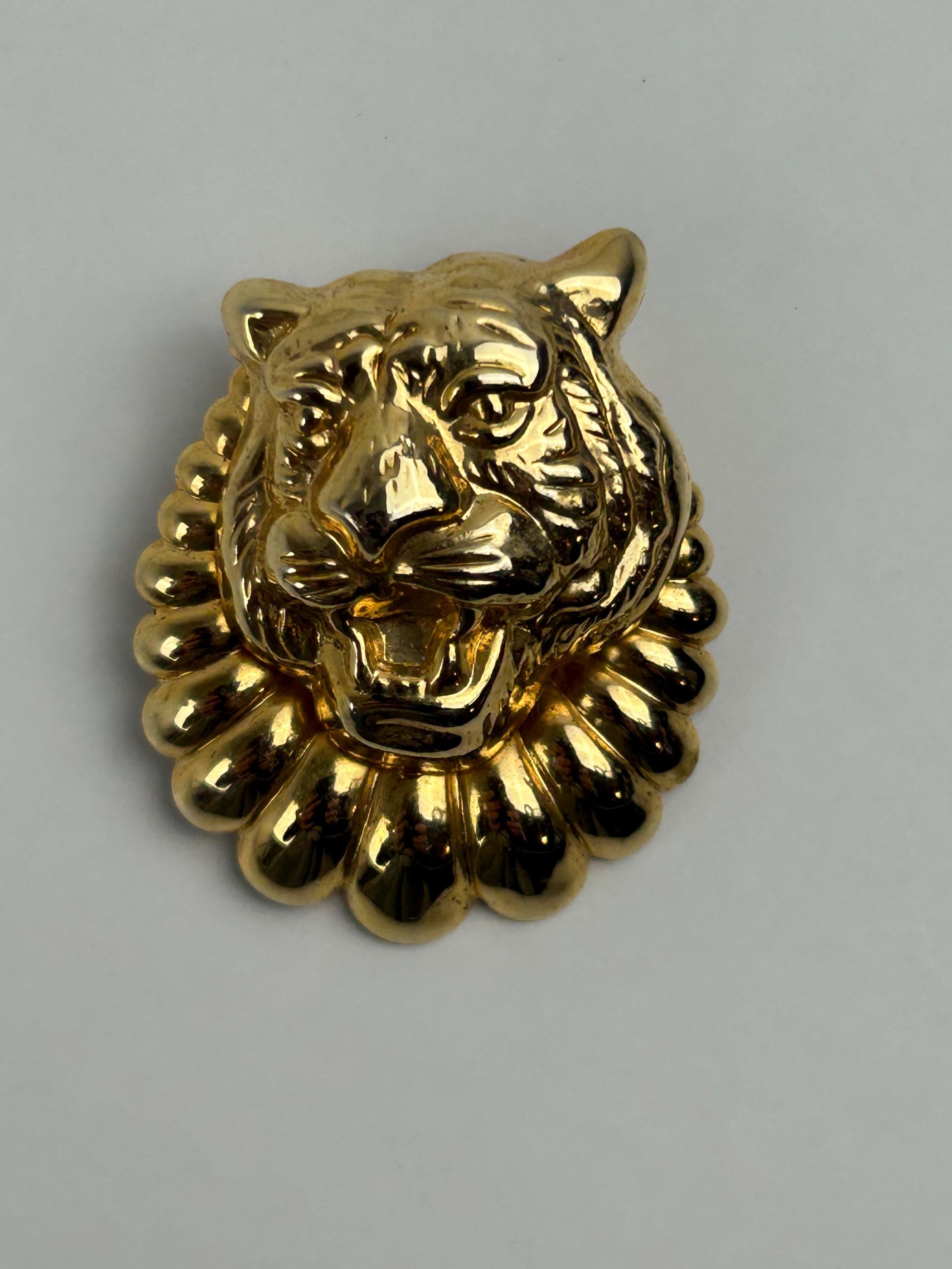Clip vintage Löwe vintage Brosche rund traditionell handarbeit Oma-Brosche Oma-Schmuck