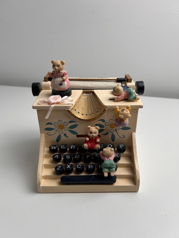 Vintage Spieluhr Bären auf der Schreibmaschine