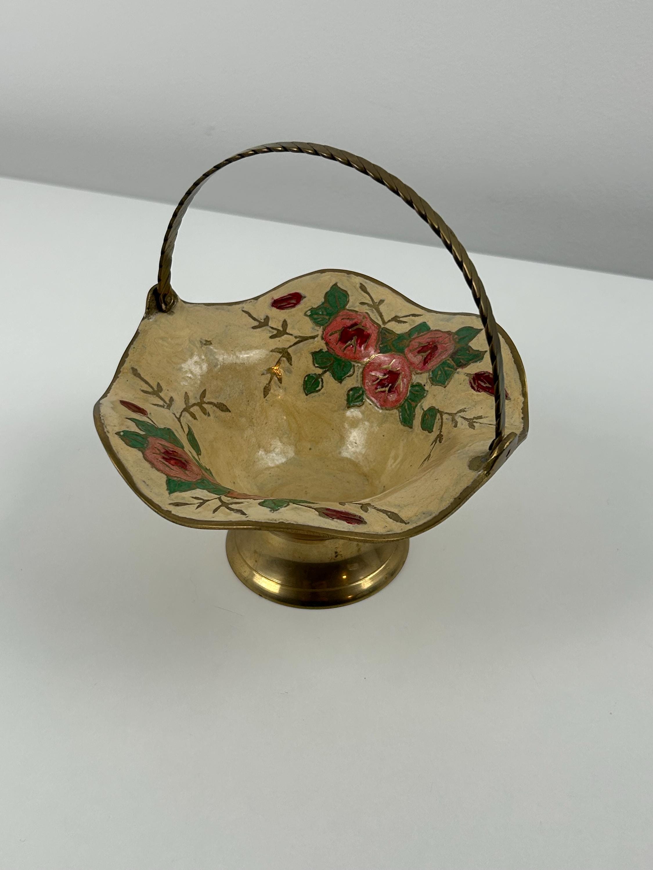 Korb vintage Körbchen Messing Blumen floral Einrichtung midcentury Dekoration