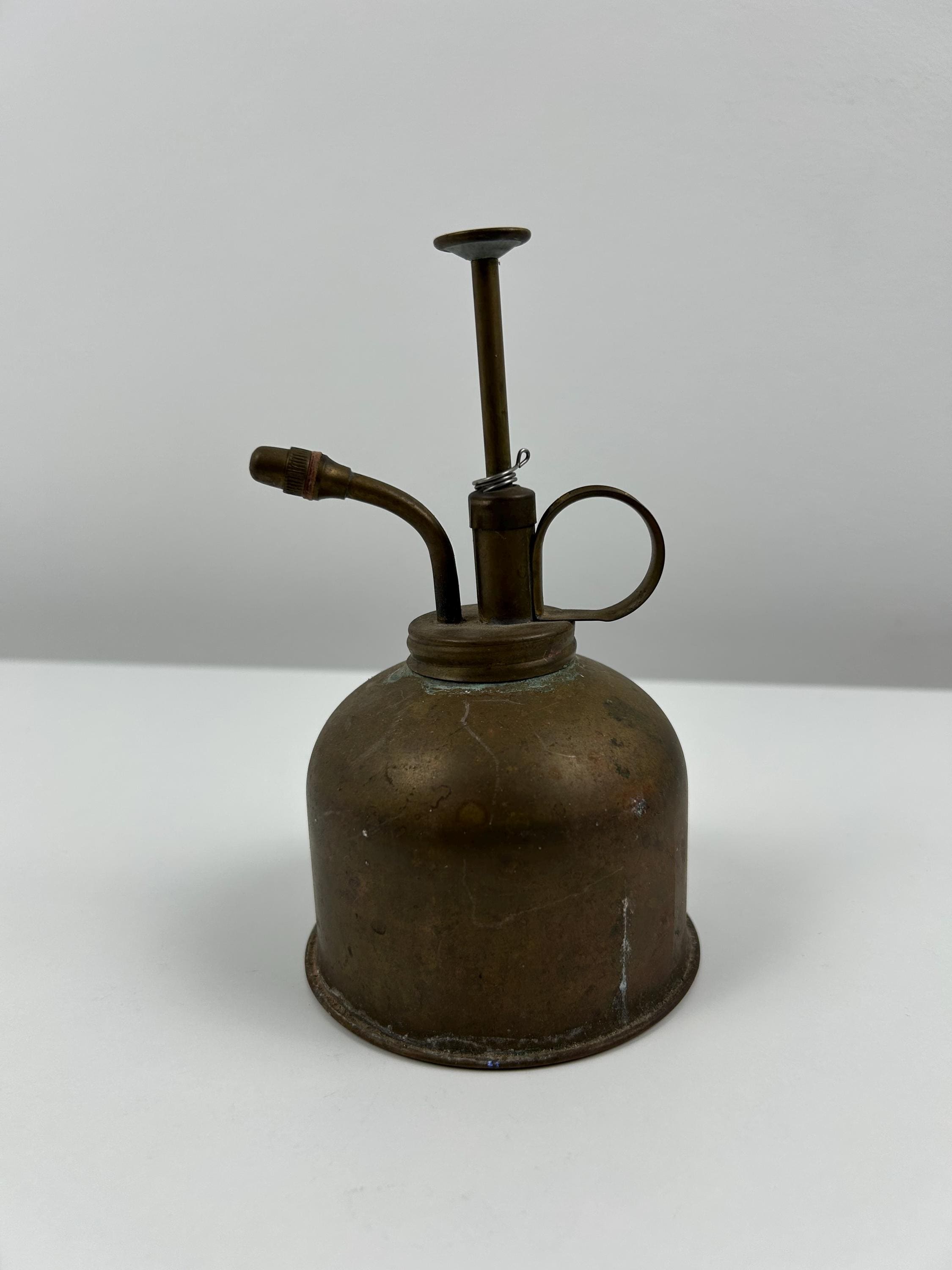 Pflanzenmister vintage Pflanzenzerstäuber Sprühflasche alt Messing Einrichtung chateaucore Dekoration retro Zerstäuber ArtDéco Deko Landhaus