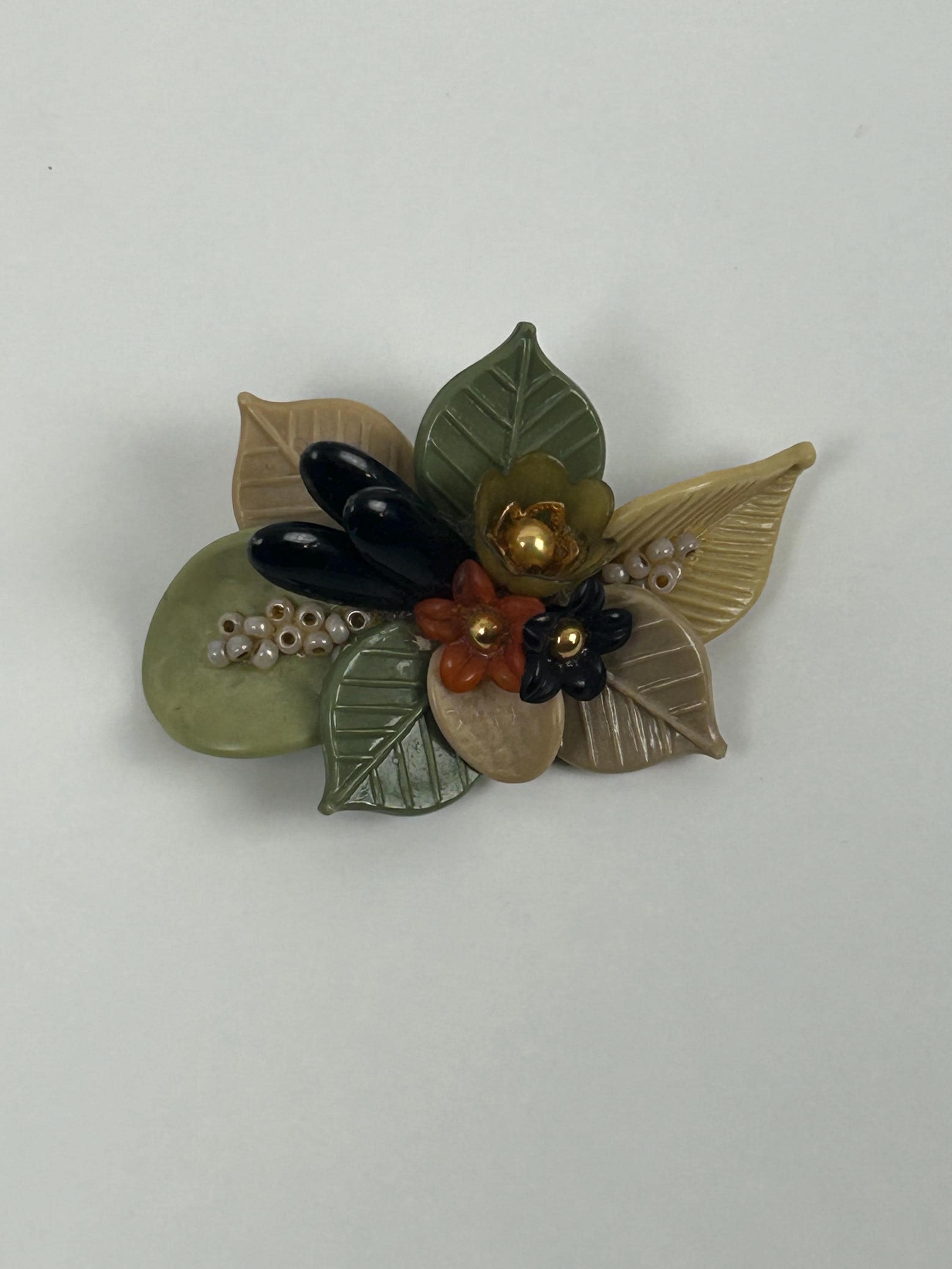 Brosche Blumen gummiartig vintage 7x4 cm erdfarben Schmuck thrift Broschen floral Damenschmuck alt Vintageschmuck Oma Schmuck