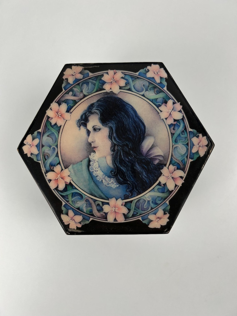 Enesco jewelry box music box vintage