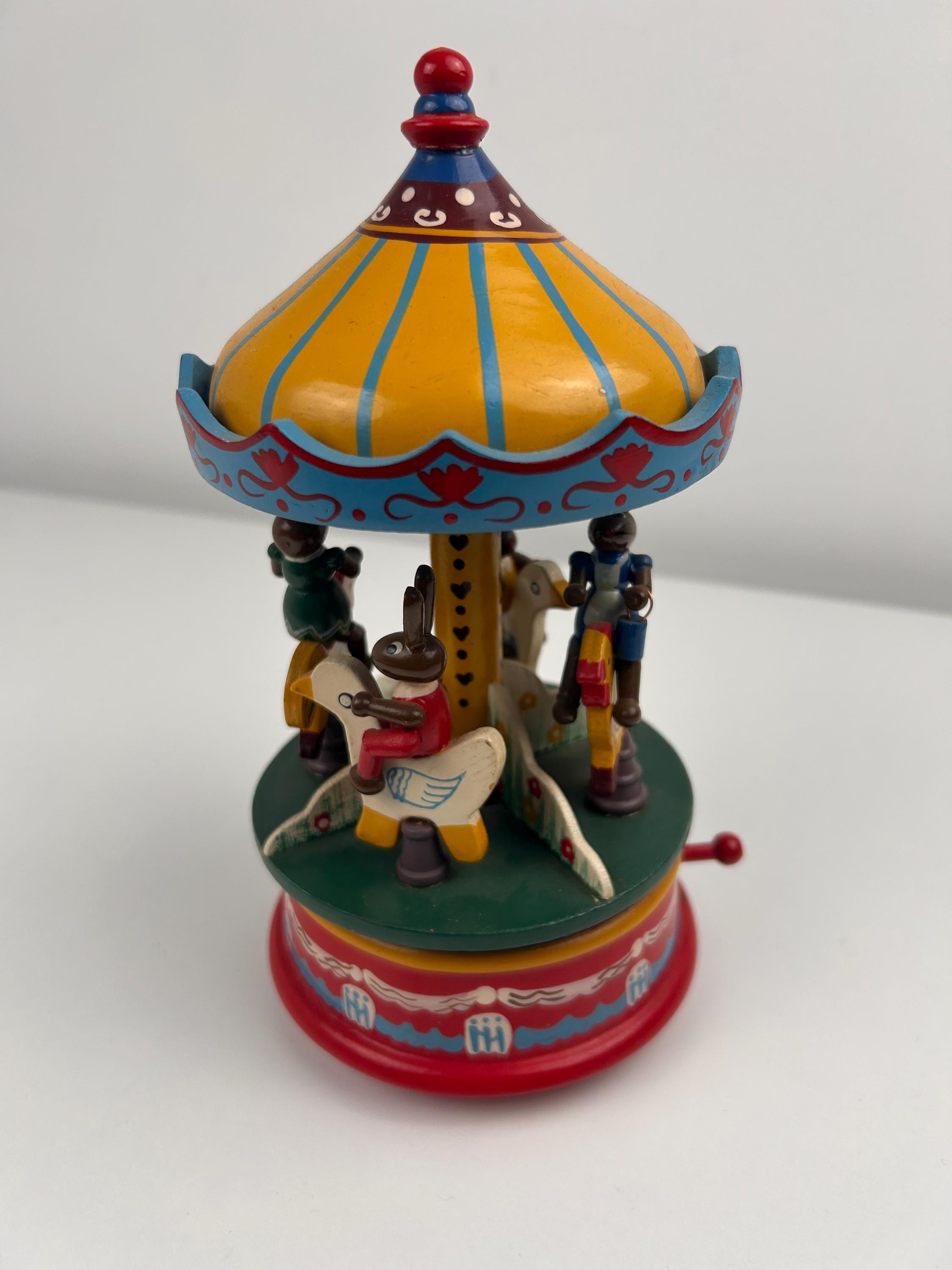 Spieluhr Hase vintage Hasen Spieldose retro Einrichtung thrift Dekoration Sammler Musikbox antike Liebhaber Sammlerobjekt Häsin Frühling