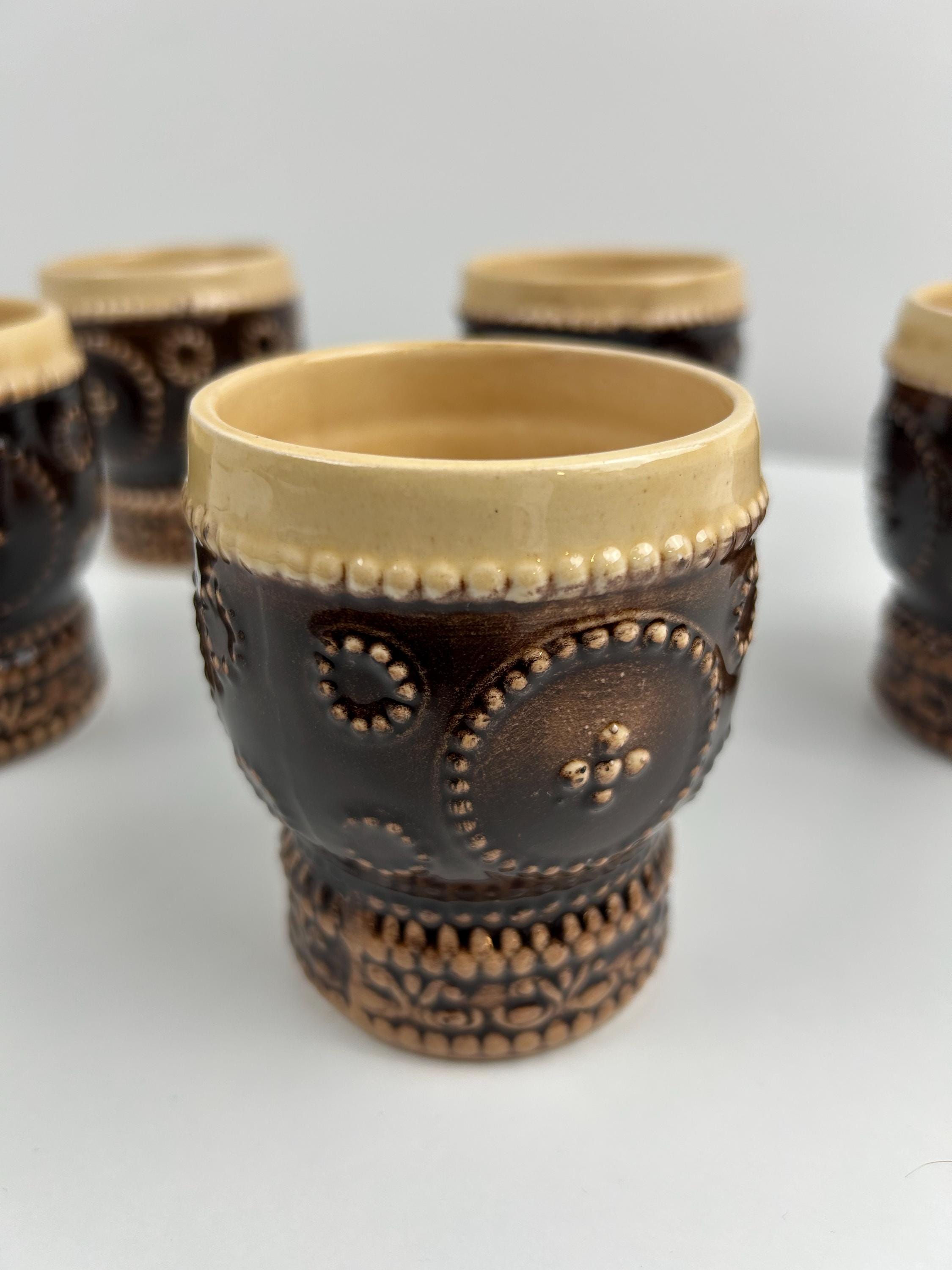 Becher Set 5 Stück vintage je ca 9 cm und 3,5 in Höhe Stempel 55431