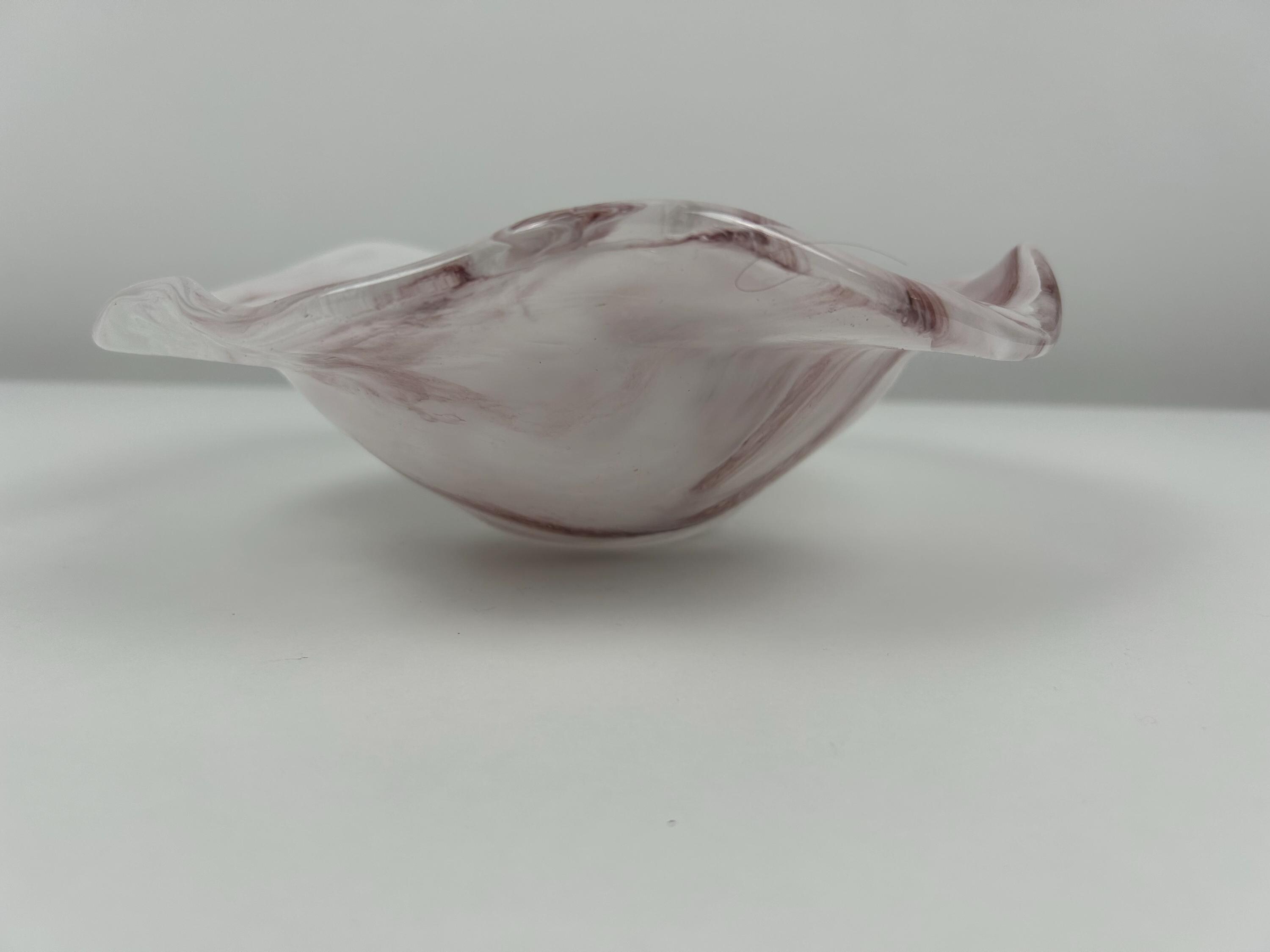 Dekoschale weiß rosa Muranostil vintage Schale retro Dekoration rosa Einrichtung chateaucore Schüssel dekorativ Aufbewahrung thrift Ablage