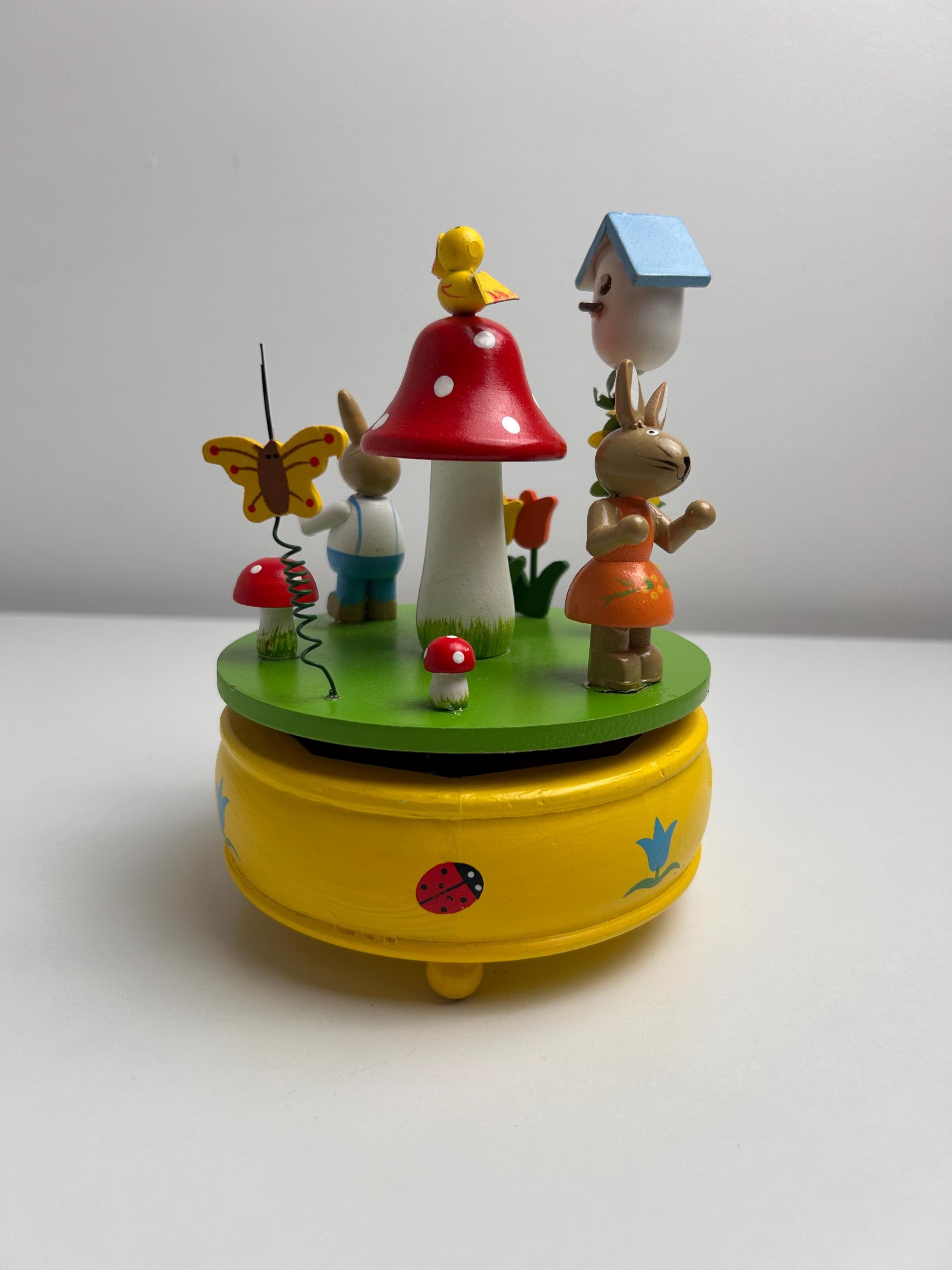 Spieluhr Hasen vintage Spieldose retro Ostern Frühling Geschenk Einrichtung Dekoration Deko Wohnen Musikbox Hasensammler Hasensammlung alt