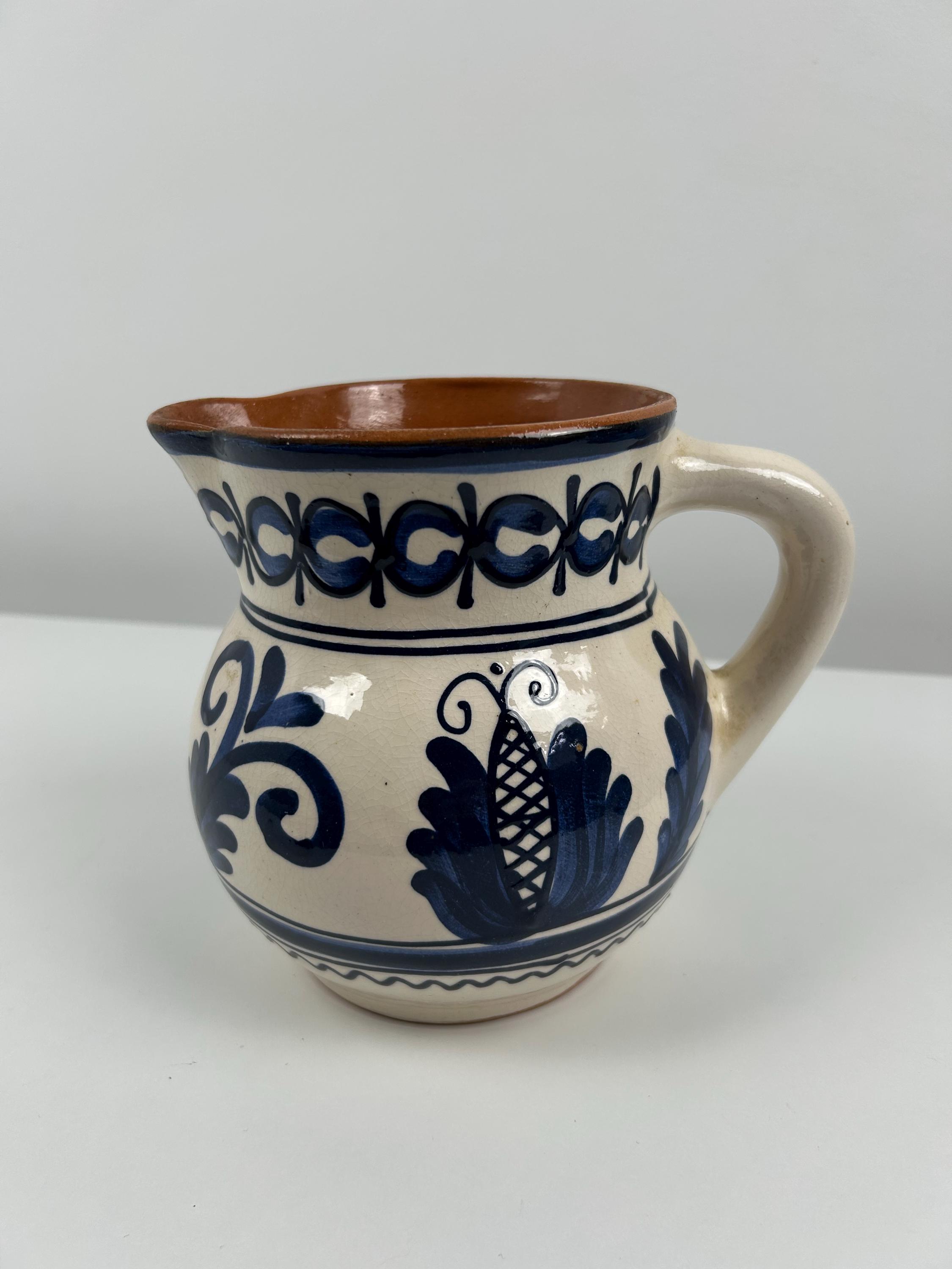 Wunderschöner vintage Krug ca. 16cm Höhe retro Topf alt slawische Keramik Einrichtung weißblau Dekoration