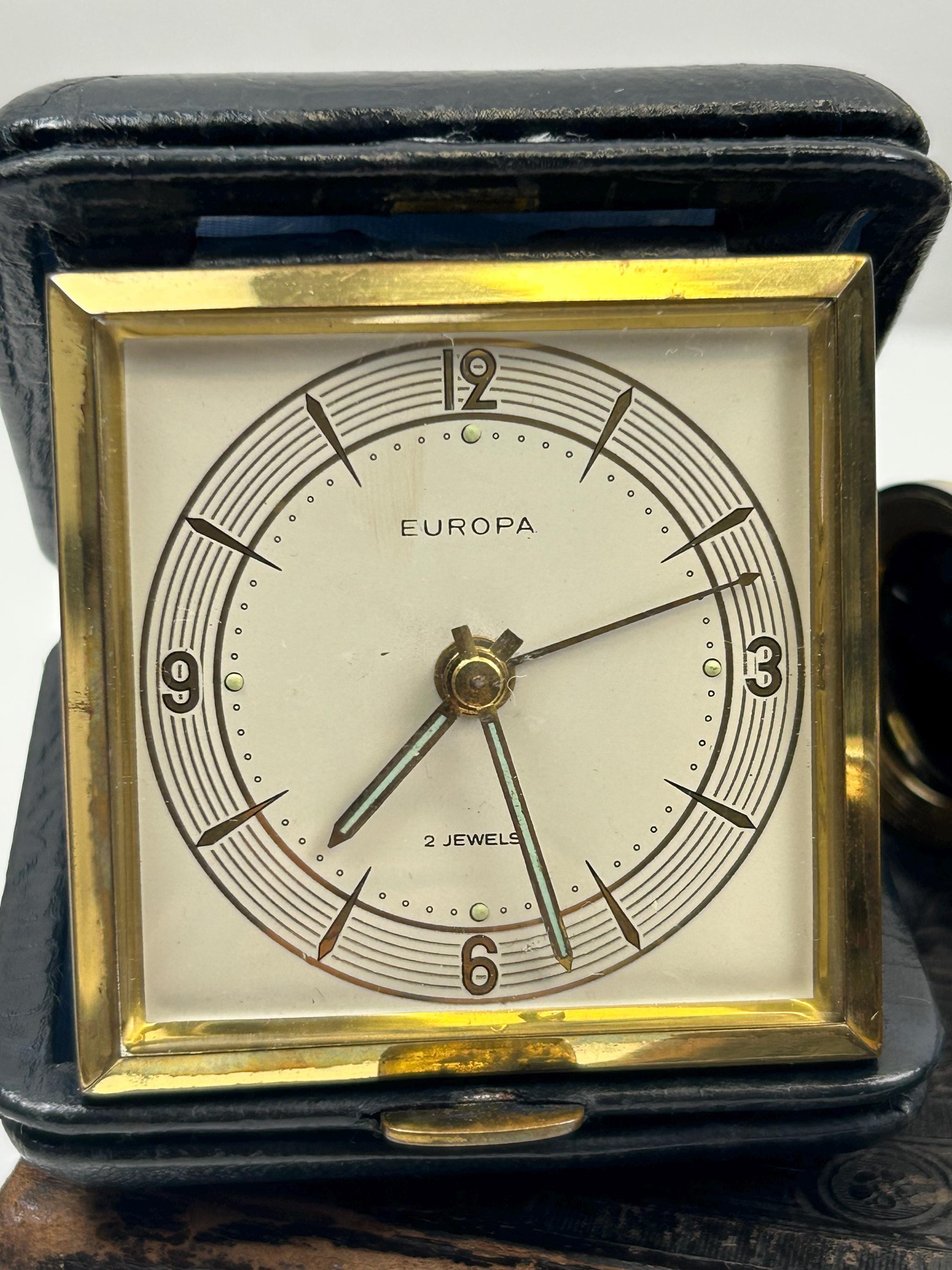 Reisewecker vintage Europa blauschwarz Uhr retro Uhrensammlung Uhrensammler Dekoration Art Déco Einrichtung chateaucore funktionstüchtig alt