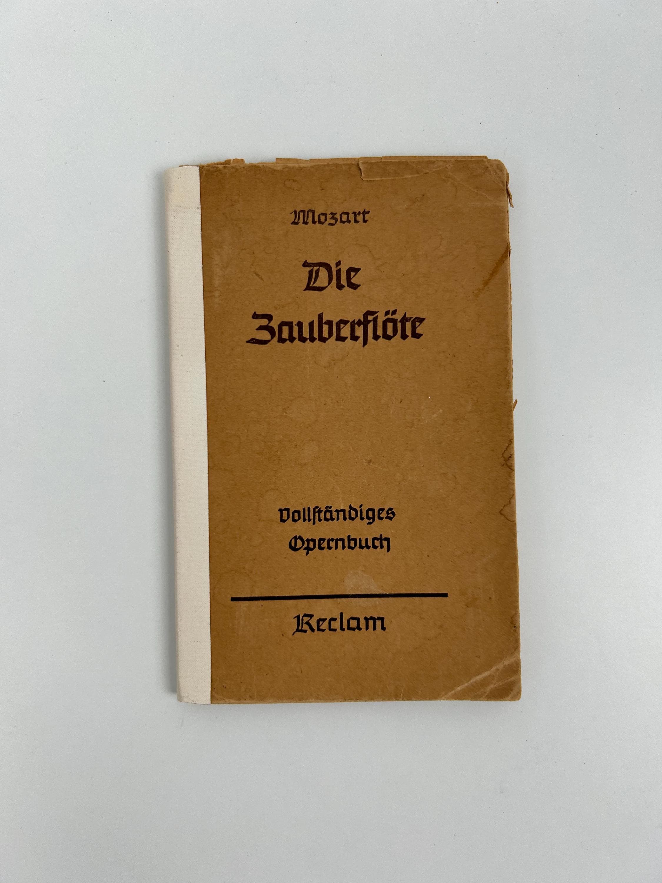 Buch vintage Mozart "Die Zauberflöte" Opernbuch Reclam 1943 Buch thrift Bücher Buchsammlung Büchersammlung alt Deko Mozart Einrichtung alt