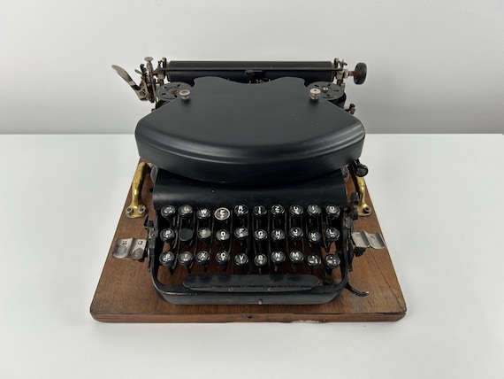 Adler Schreibmaschine vintage
