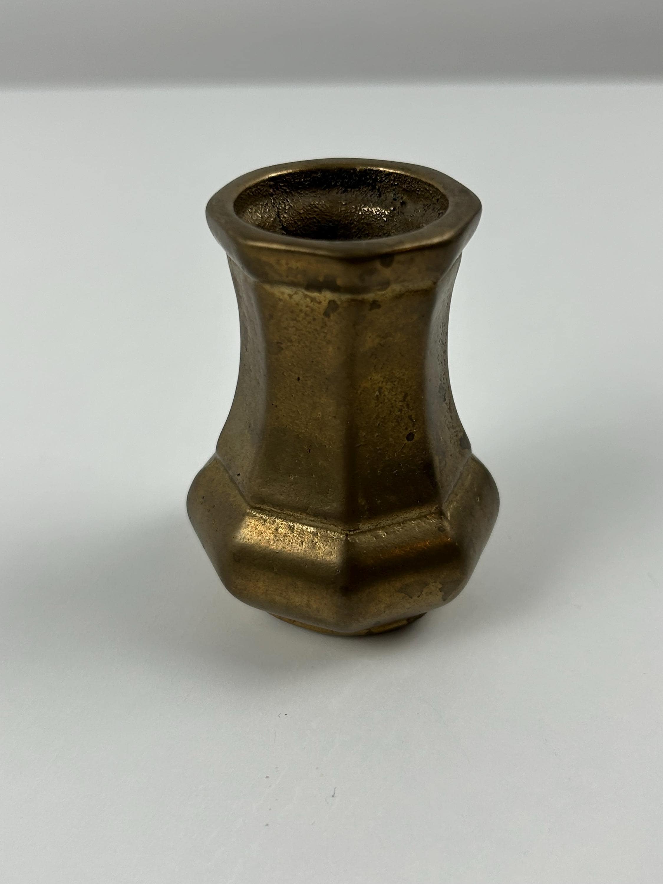 Messinggefäß vintage gold Vasen alt Einrichtung Art Déco Dekoration chateaucore thrift Deko Messing Boho moderne Einrichtung