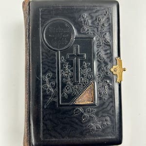 Katolsk bönebok 1878 'Marian Salutation' | Wiens ärkestift, antik andaktsbok