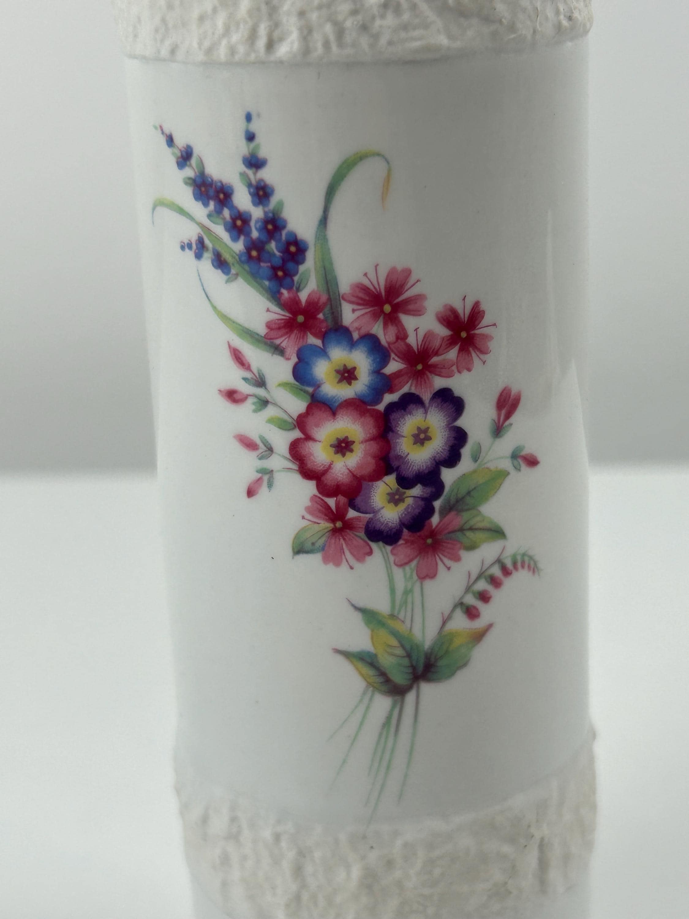 Porzellanvase retro Blumenmuster Vase vintage Blumenvase Einrichtung floral Dekoration blumen Wohnen thrift Vasen midcentury Landhaus Bauern