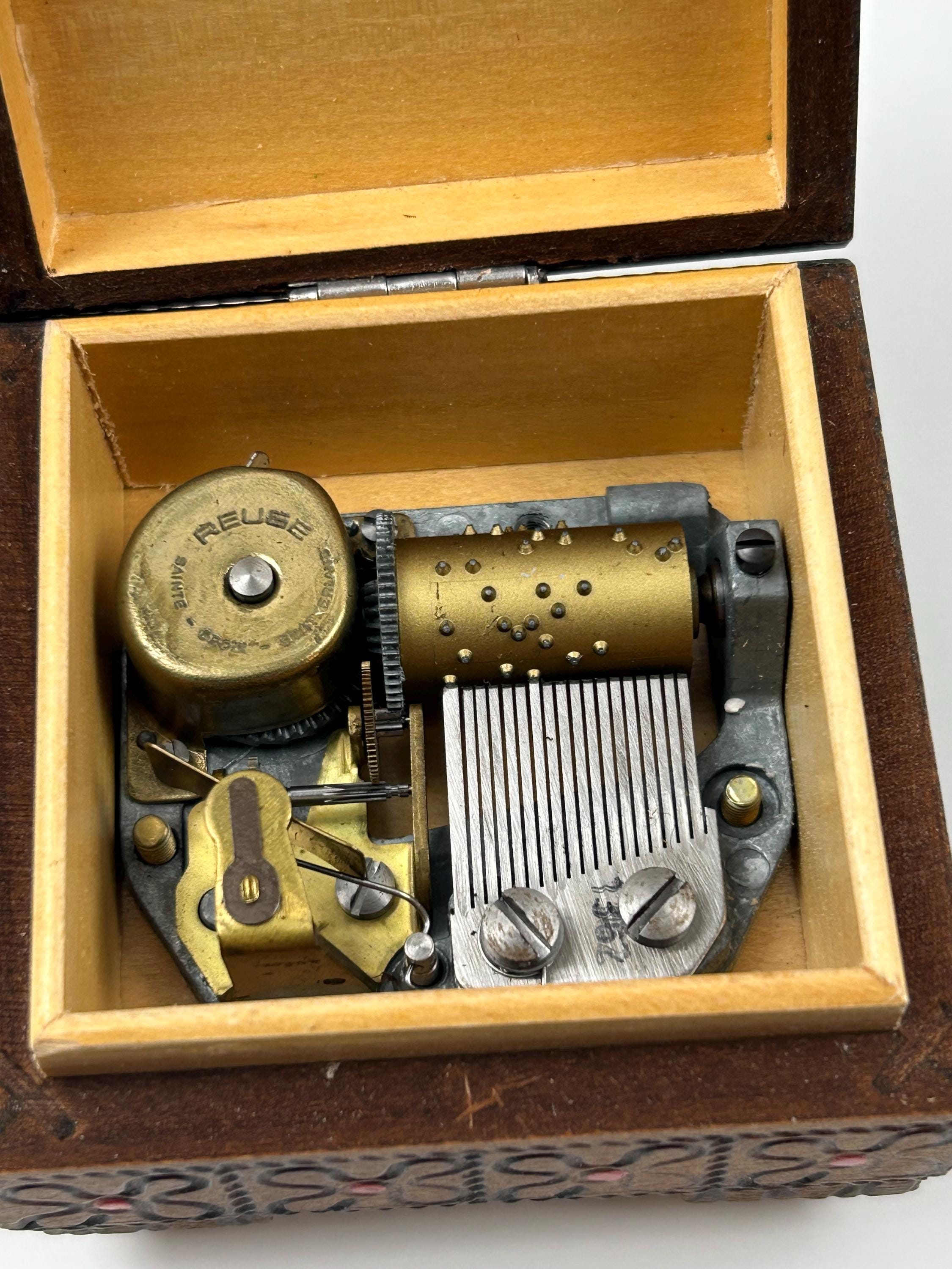 Reuge vintage Spieluhr "Im weissen Rössl" | Schweizer Musikdose | Operette | Sammler | Rarität | Musikbox Erinnerungsstück alt Sammlerstück