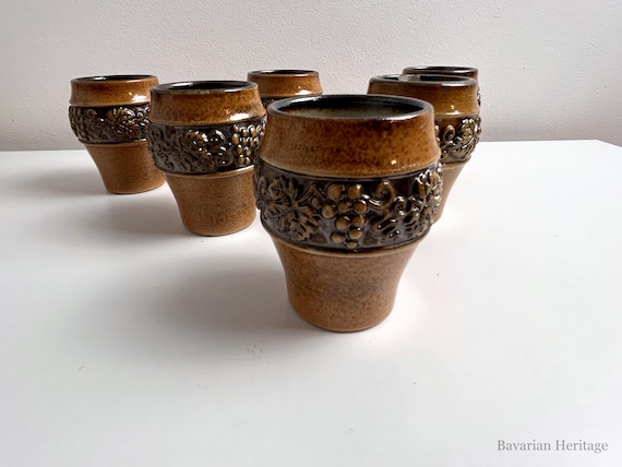 Gerz Becher Set 6 Stück Steinzeug Weinlaub Relief
