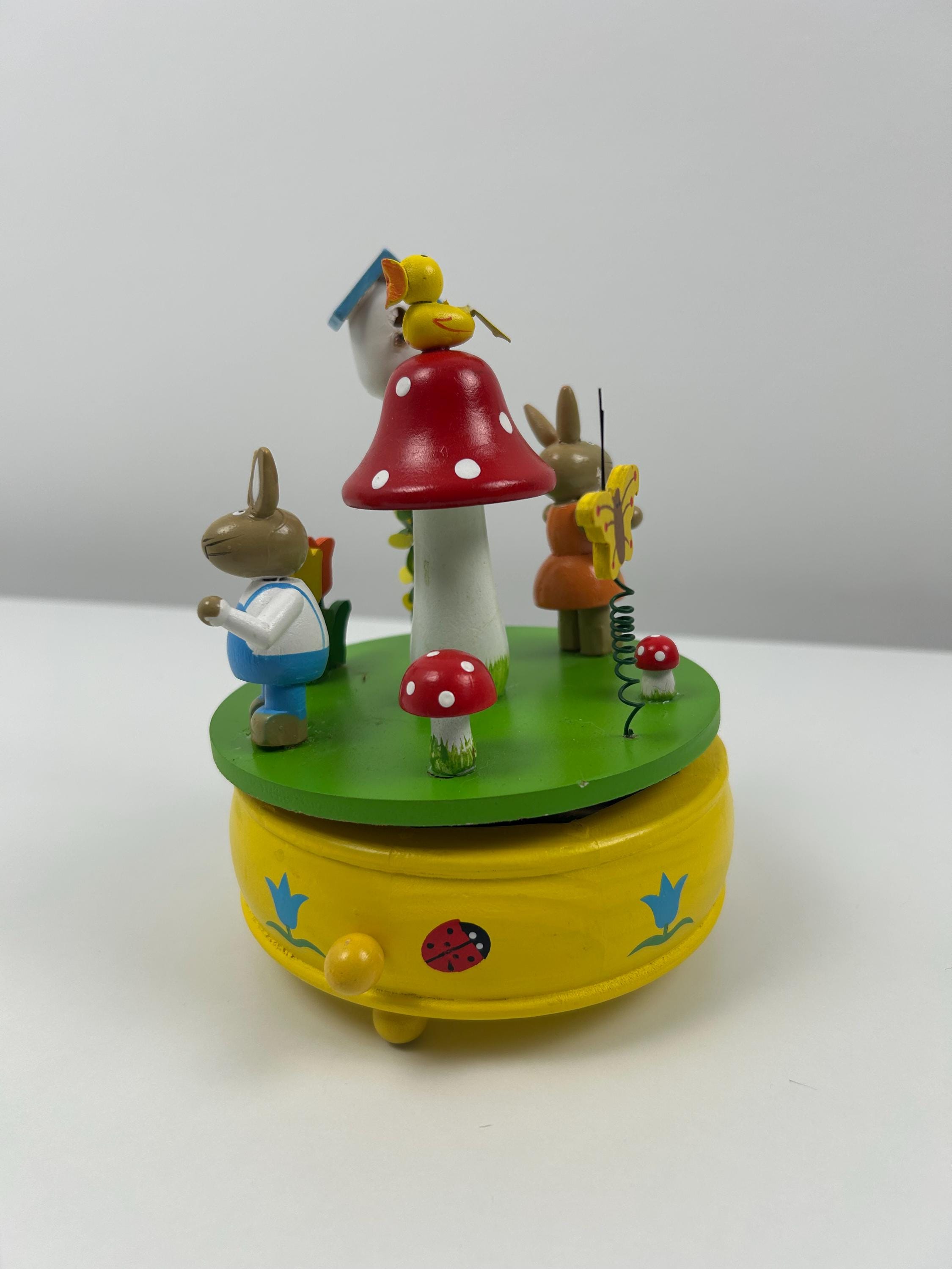 Spieluhr Hasen vintage Spieldose retro Ostern Frühling Geschenk Einrichtung Dekoration Deko Wohnen Musikbox Hasensammler Hasensammlung alt