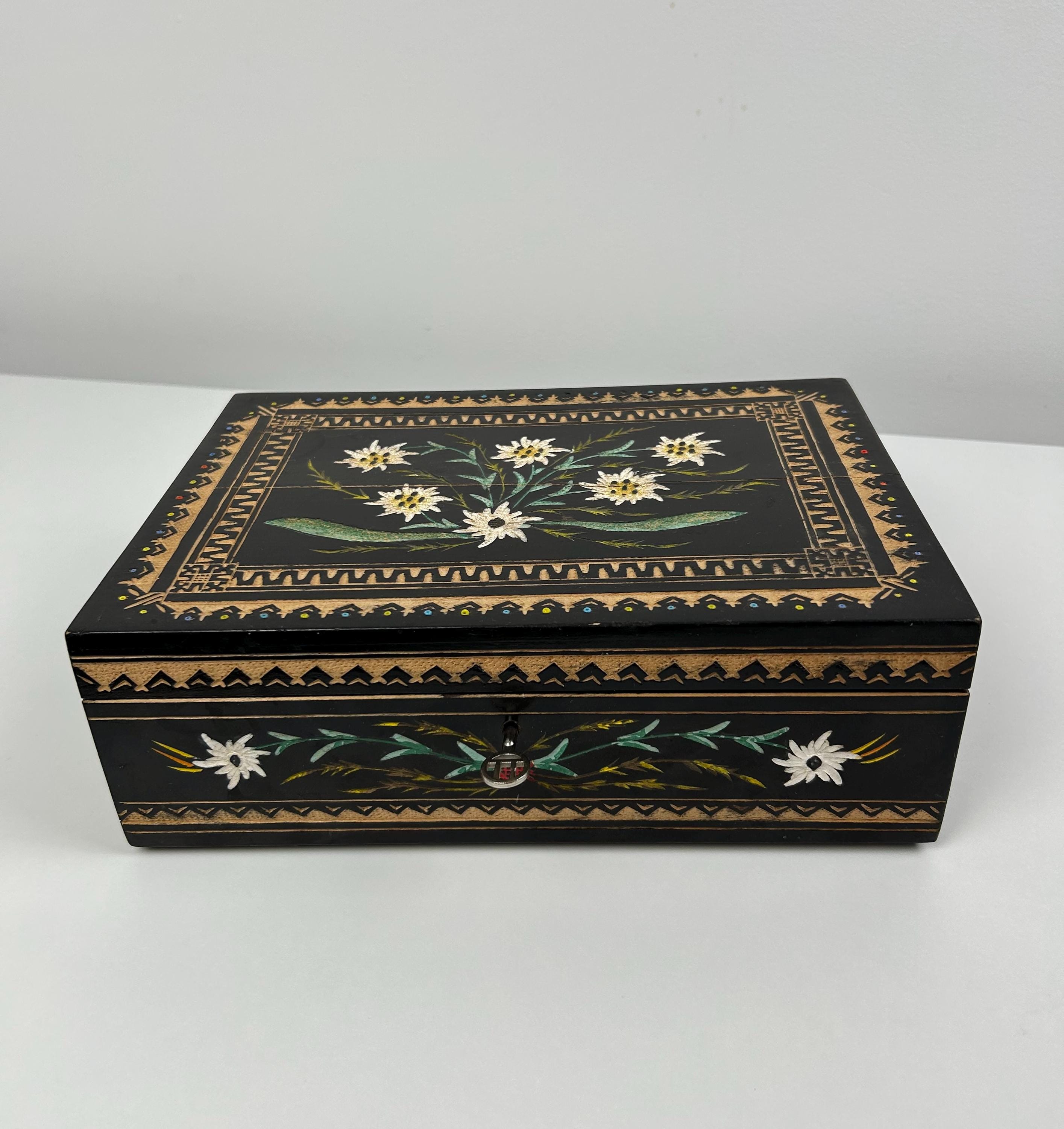 Schatulle mit Schlüssel vintage groß 27x19x9 cm 10,63x7,48x3,54 in Distel Alpen