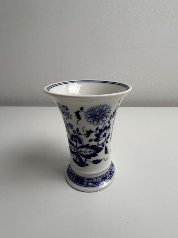 Vintage Hutschenreuther Trichtervase Zwiebelmuster