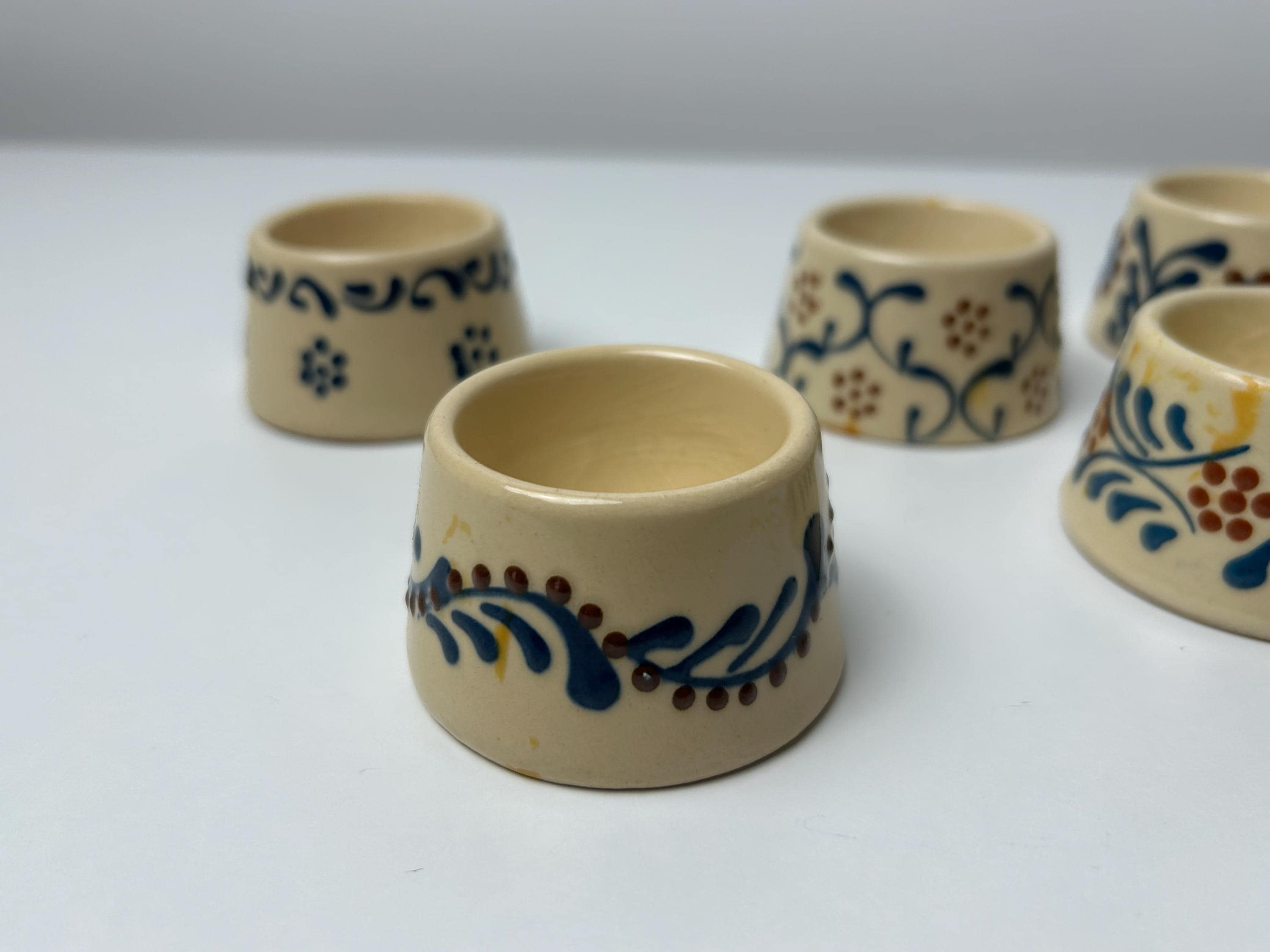 Eierbecher beige vintage 6 stück handbemalt 70/80er Becher Eier retro Blumenmuster Eieraufbewahrung Eier Speisen Eier Tisch