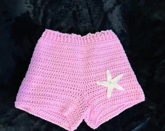 Crocheted shorts