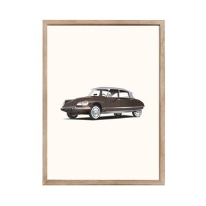 Puede incluir: Una impresión enmarcada de un coche vintage marrón con techo blanco. El coche es una berlina clásica con un parachoques cromado y un solo faro a cada lado.