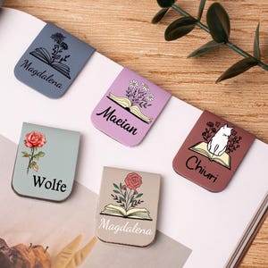 Custom Magnetic BookMark,Personalized Magnetic Bookmark with Birth Flower,Name Bookmark with Birth Flower,Book Accessory,Custom Bookmark