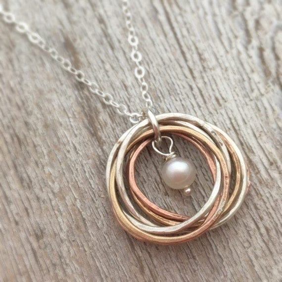 Interlocking Circles Necklace Mixed Metal Interlocking Rings Bestfriend  Gift for Mom 60th Birthday 6th Anniversary Russian Rings
