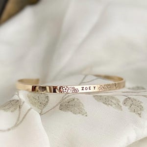 Floral Name Bracelet,Minimalist Dainty Cuff Bracelet, Personalized Gift for Her Birthday