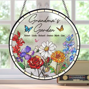 Cadeau de grand-mère, attrape-soleil en verre teinté fleurs de naissance personnalisé, art du verre personnalisé jardin de grand-mère pour le mois de naissance, cadeau de fête des mères grand-mère