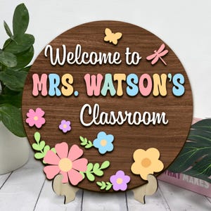 Custom Teacher Welcome Door Sign, Teacher Door Hanger, Classroom Door Sign Decor, Teacher Appreciation Gifts, Teacher Sign, Gift For Teacher