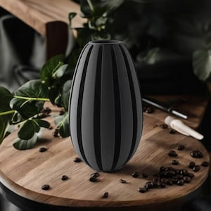 Modern Geometric Vase: Sculptural Minimalist Home Decor
