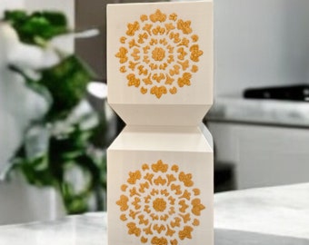 Hand-Painted Mandala Vase – Elegant Geometric Home Decor