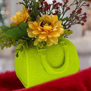 Elegante jarrón floral para bolso, inspirado en un diseñador / Decoración multifuncional para el hogar / Colores llamativos / Perfecto como jarrón o portacorreo / Jarrón de lujo