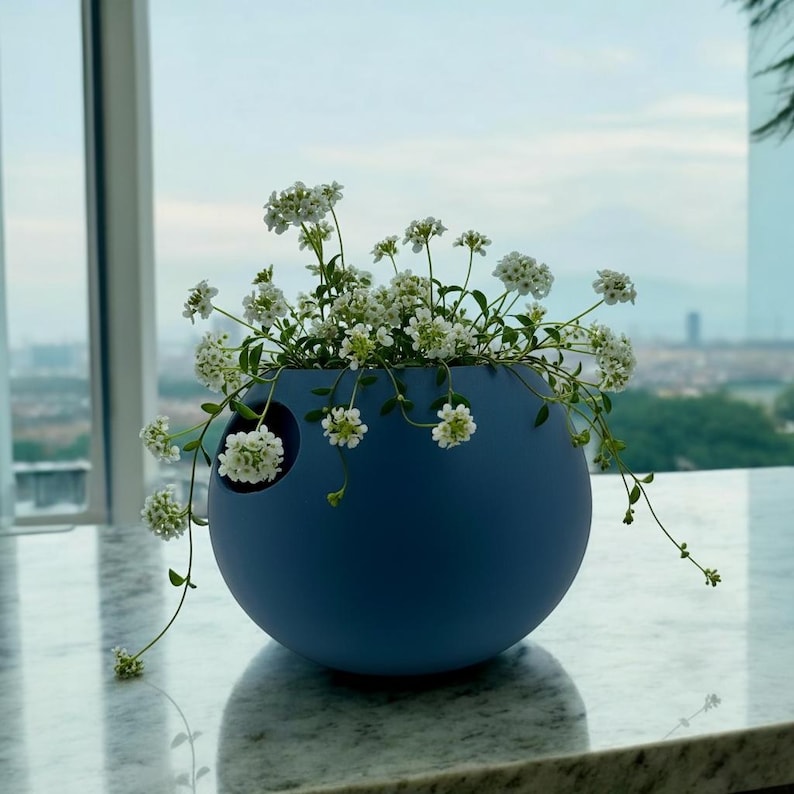 Puede incluir: Un juego de tres tazas de cer&aacute;mica con un acabado moteado y mate. Las tazas son en tonos crema, gris claro y gris oscuro. Cada taza tiene un dise&ntilde;o simple y minimalista, ideal para caf&eacute; o t&eacute;.