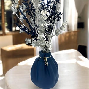 Wave Vase Sculptural Modern Home Decor Eco-Friendly Minimalist Centerpiece for Dried Flower Arrangements Blue - Dark