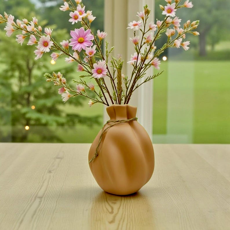 Wave Vase Sculptural Modern Home Decor Eco-Friendly Minimalist Centerpiece for Dried Flower Arrangements Brown - Latte