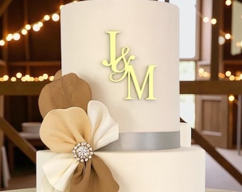 Personalized Wedding Cake Charm: Custom Acrylic Initial Cake Accent