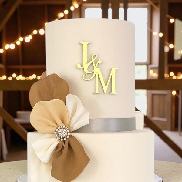 Personalized Wedding Cake Charm: Custom Acrylic Initial Cake Accent