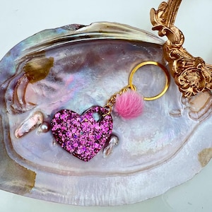 Pink Heart Resin Keychain, Glitter Resin Heart Keychain, Valentine&#39;s Day Heart Keychain, Love Keychain, Valentine&#39;s Day Gift, Gift for Lover