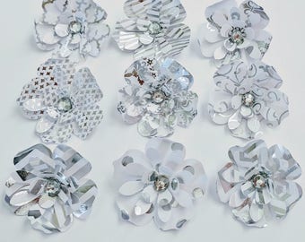 Tivoli - decorative paper flowers   - pushpins