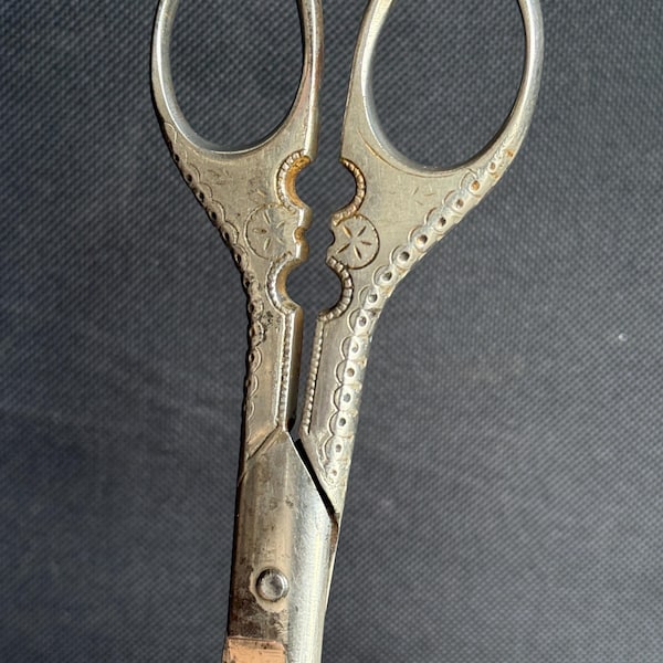 Vintage Royal Solid Steel Embroidery Scissors - Engraved Handles