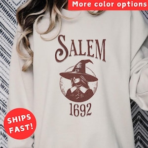 Retro Salem 1692 Witch Crewneck Sweatshirt, Halloween Oversized Hoodie, Salem Sweatshirt, Unisex Witch Apparel, Vintage Salem Sweatshirt