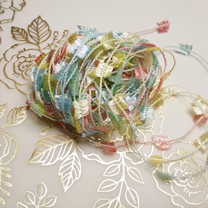 vezelkunstgaren - schrootgaren - wimpergaren - pastelroze blauw groen geel - trim - 6,4 yards