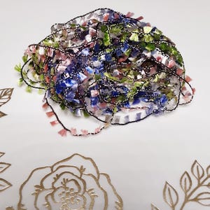 vezelkunstgaren - schrootgaren - wimpergaren - roze groen blauw - trim - 6,4 yards